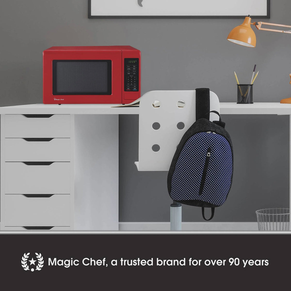 Magic Chef 0.9 cu ft Countertop Microwave Ovens in New Model