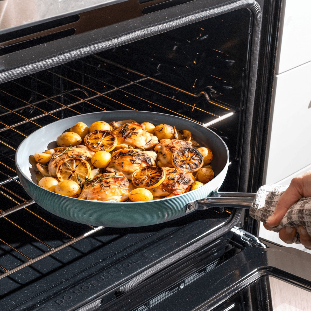Ceramic Inspire, Non stick Frying Pan, Oven Safe, Heat Indicator, 8-in, Mint