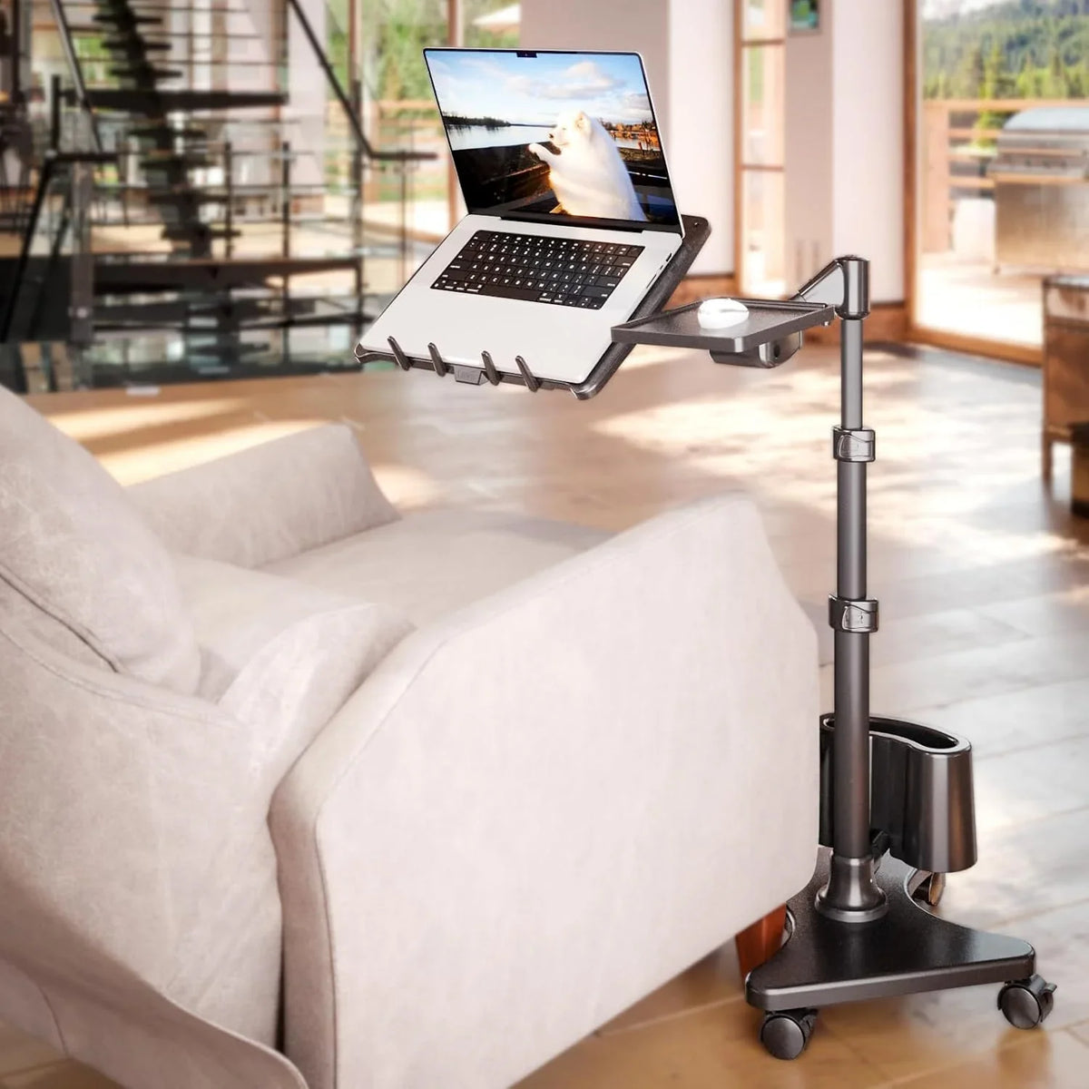 Adjustable laptop stand - Portable computer table and comfortable desk suitable for beds, sofas or offices - Portable mobile workstation, can be tilted - Suitable for devices under 16 inches - Brown and black