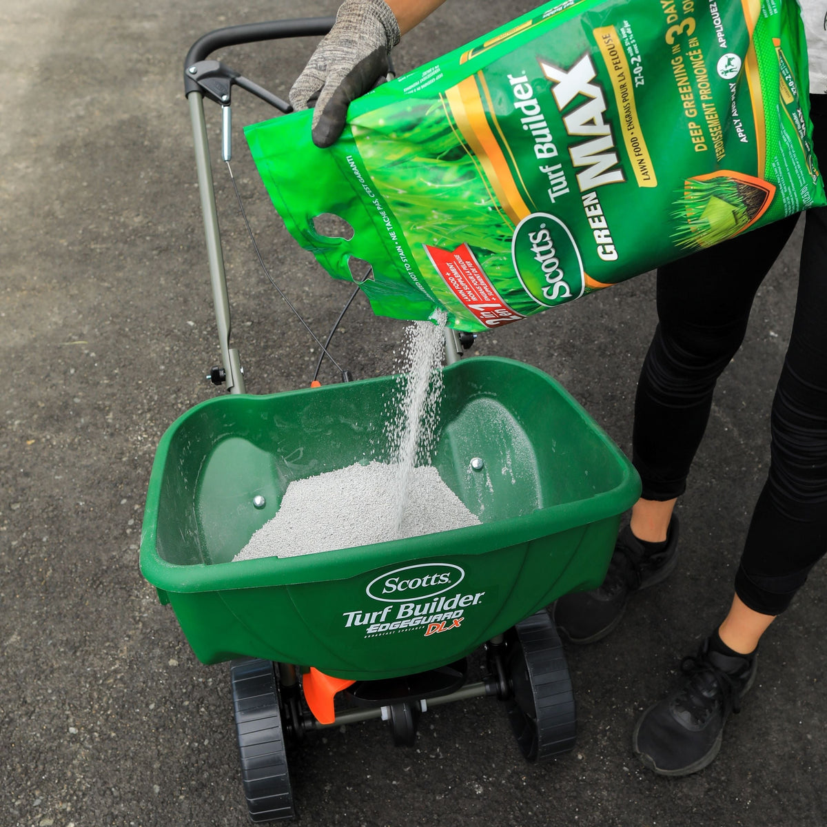 Turf Builder Green MAX Lawn Fertilizer, 27-0-2, 350-m2