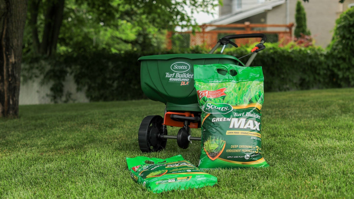 Turf Builder Green MAX Lawn Fertilizer, 27-0-2, 350-m2