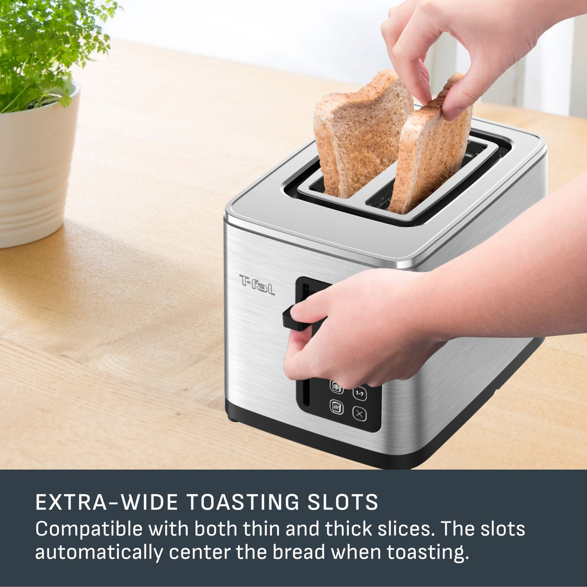 2-Slice Stainless Steel Digital Toaster, Extra wide slots, 7 Browning levels
